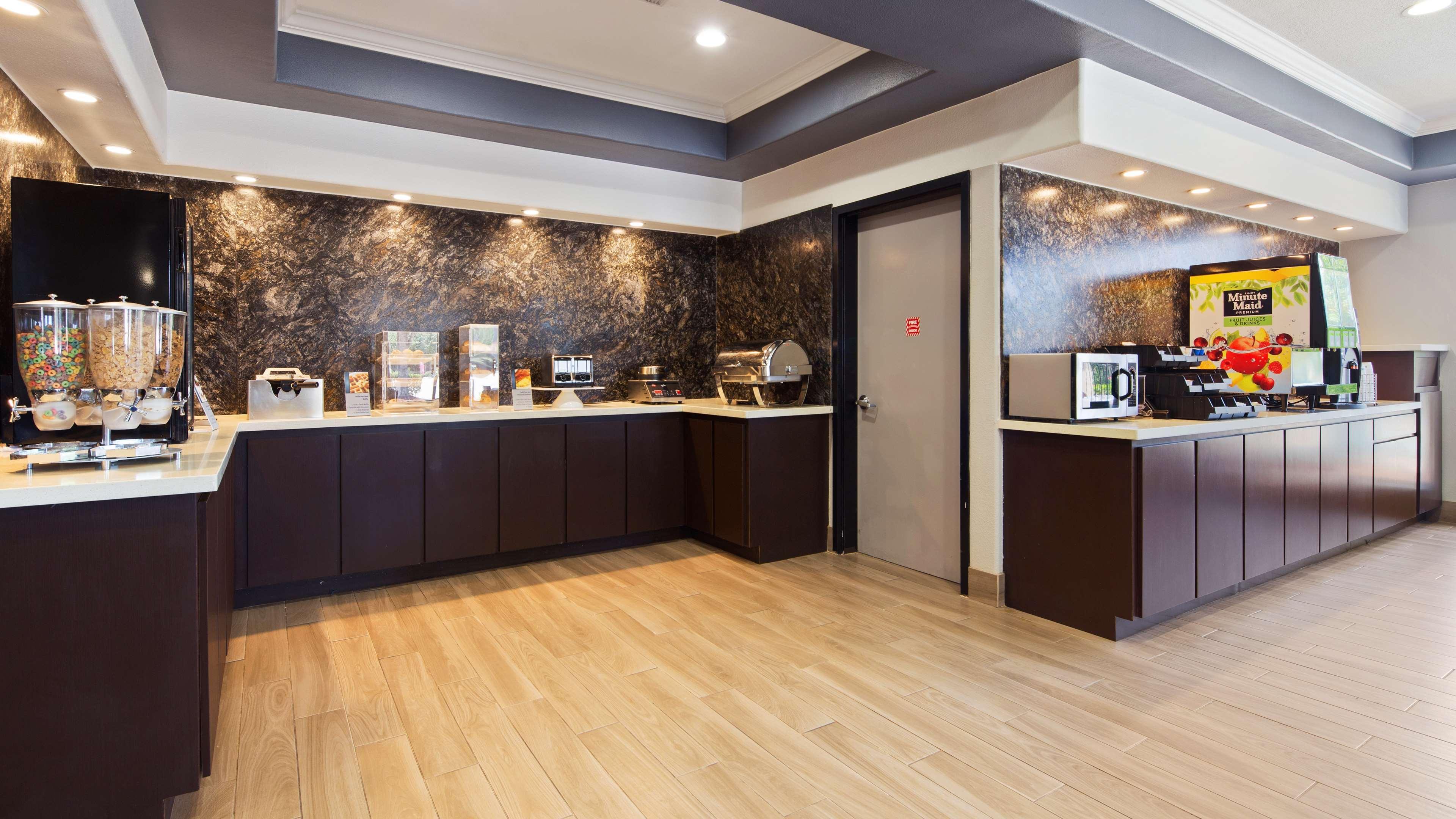 Best Western Plus North Houston Inn & Suites Westfield Exterior photo