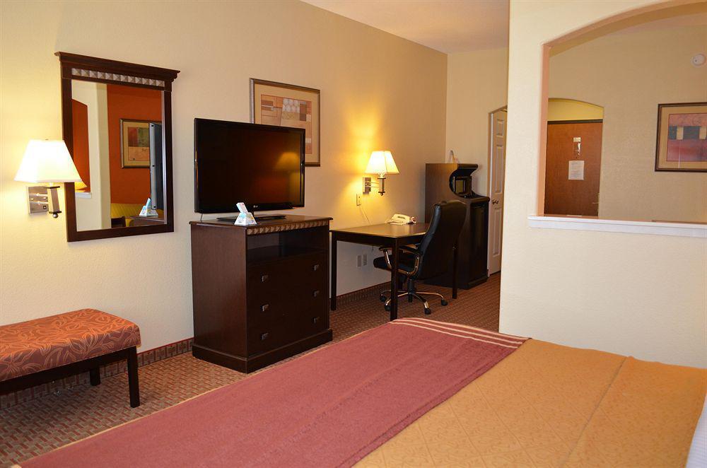 Best Western Plus North Houston Inn & Suites Westfield Exterior photo